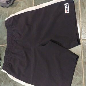 File tennis shorts sz L